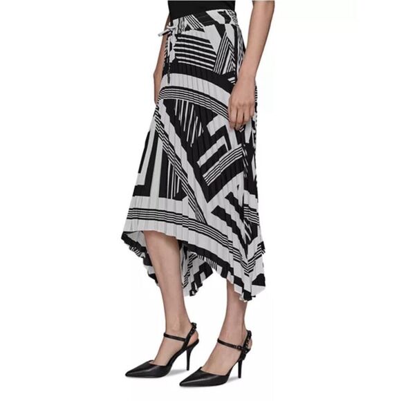 Karl Lagerfeld Paris Geometric Shark Bite Hem Pleated Skirt in Black/White Small - Picture 7 of 8
